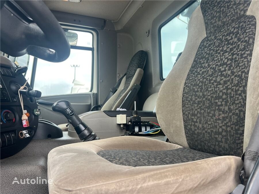 Kamion sa hidrauličnom kukom, Kamion sa dizalicom DAF CF 85.410: slika 18