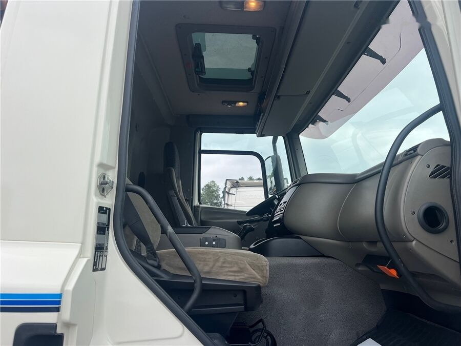 Kamion sa hidrauličnom kukom, Kamion sa dizalicom DAF CF 85.410: slika 16