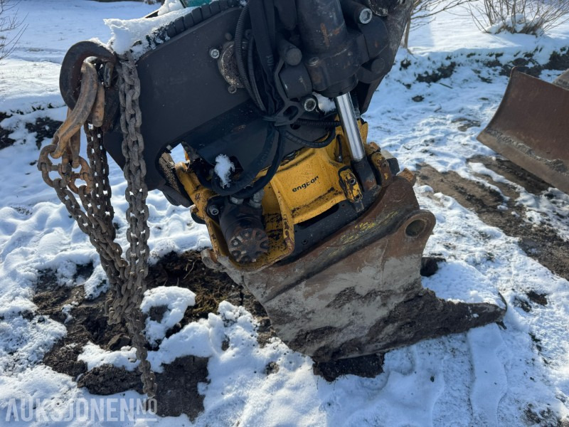 Bager 2019 Kobelco SK75SR-7 Gravemaskin - Engcon tiltrotator - 2 skuffer: slika 8