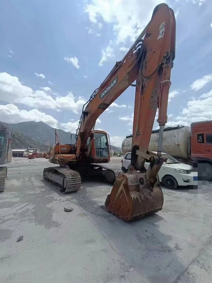 Bager guseničar Doosan DX 225: slika 7