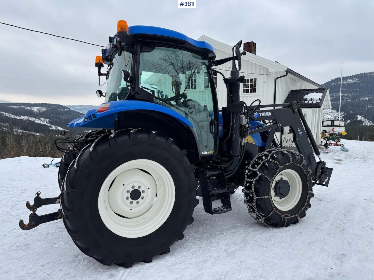 Traktor 2010 New Holland T6020 Elite w/front loader: slika 32