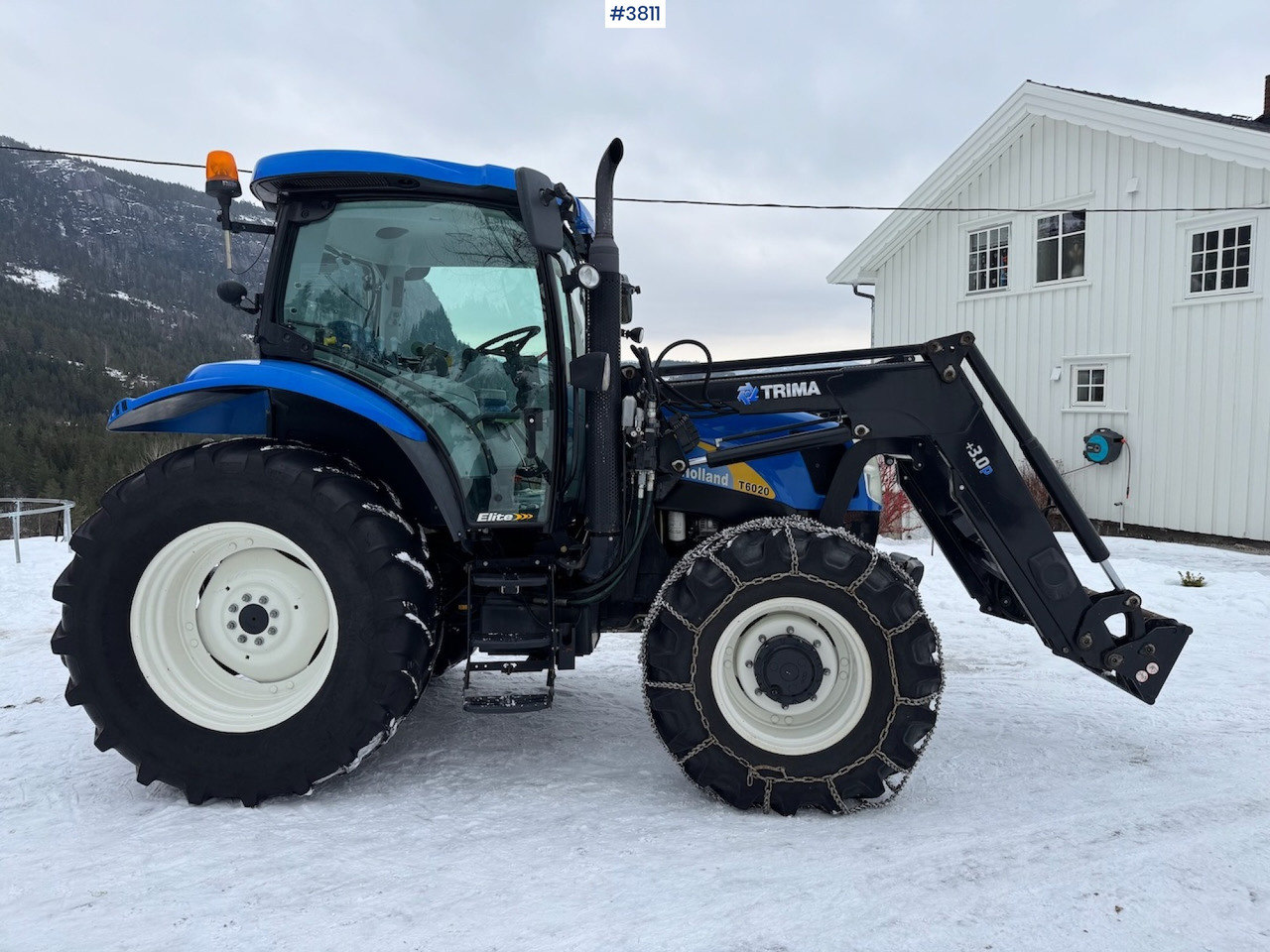 Traktor 2010 New Holland T6020 Elite w/front loader: slika 30