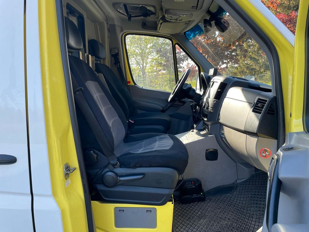 Furgon Mercedes-Benz Sprinter 316 CDI Ambulance Electric STRYKER Bed: slika 17