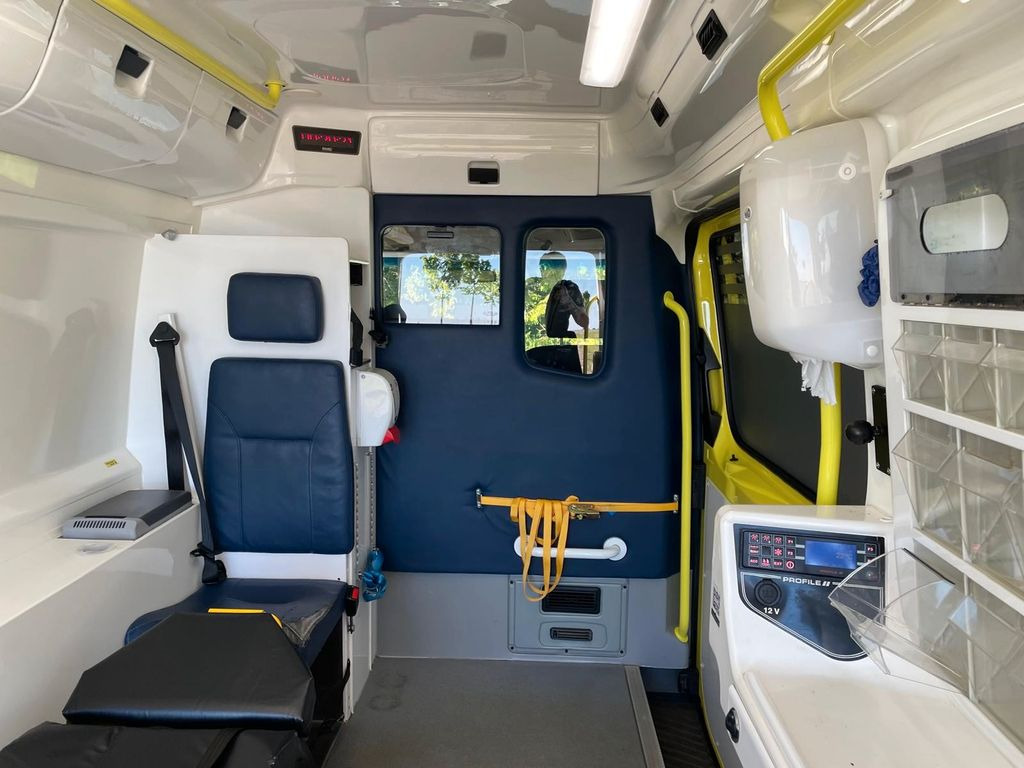 Furgon Mercedes-Benz Sprinter 316 CDI Ambulance Electric STRYKER Bed: slika 23