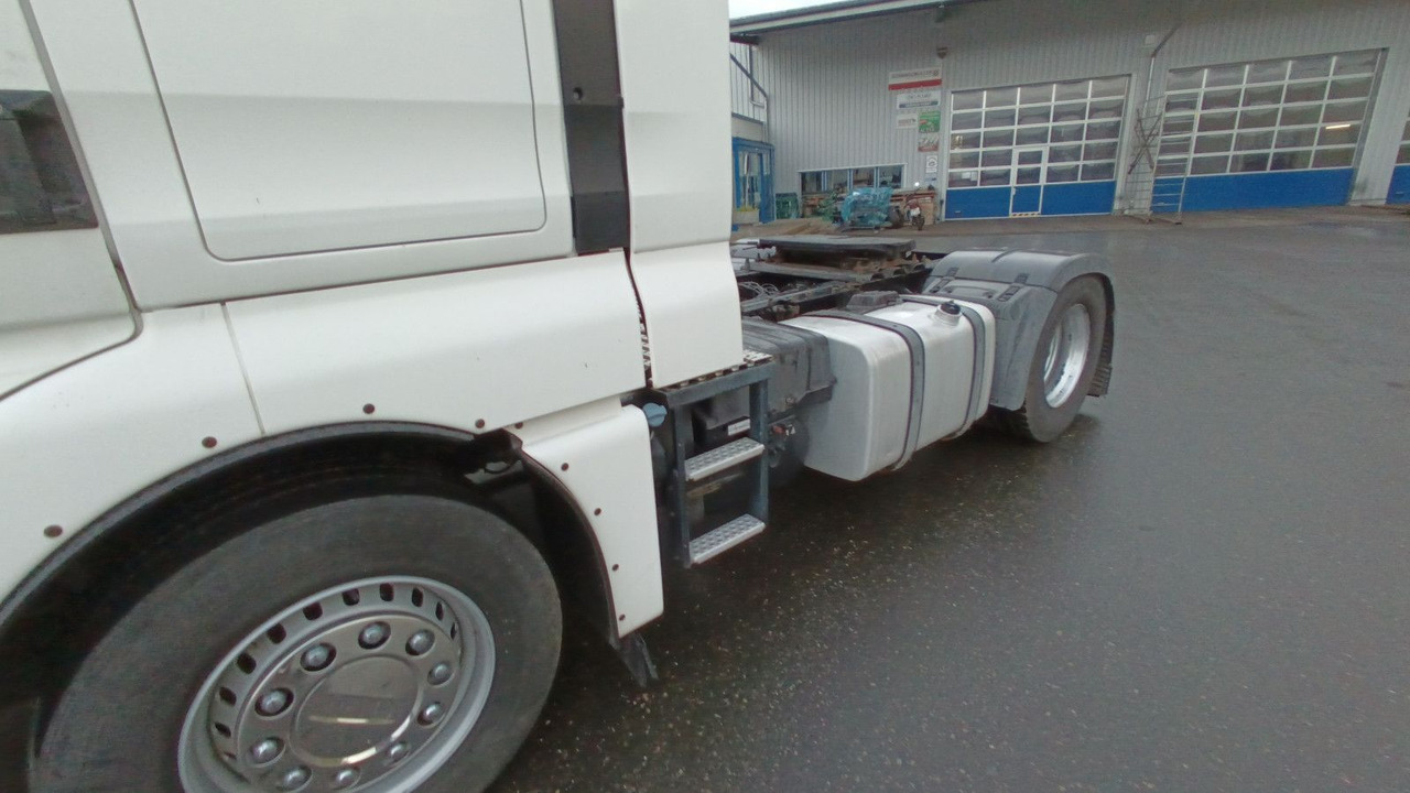 Tegljač MAN TGX 18:440 FLT XLX 2xTank Klima Spoiler Kühlbox MAN TGX 18:440 FLT XLX 2xTank Klima Spoiler Kühlbox: slika 34 Tegljač MAN TGX 18:440 FLT XLX 2xTank Klima Spoiler Kühlbox MAN TGX 18:440 FLT XLX 2xTank Klima Spoiler Kühlbox: slika 34