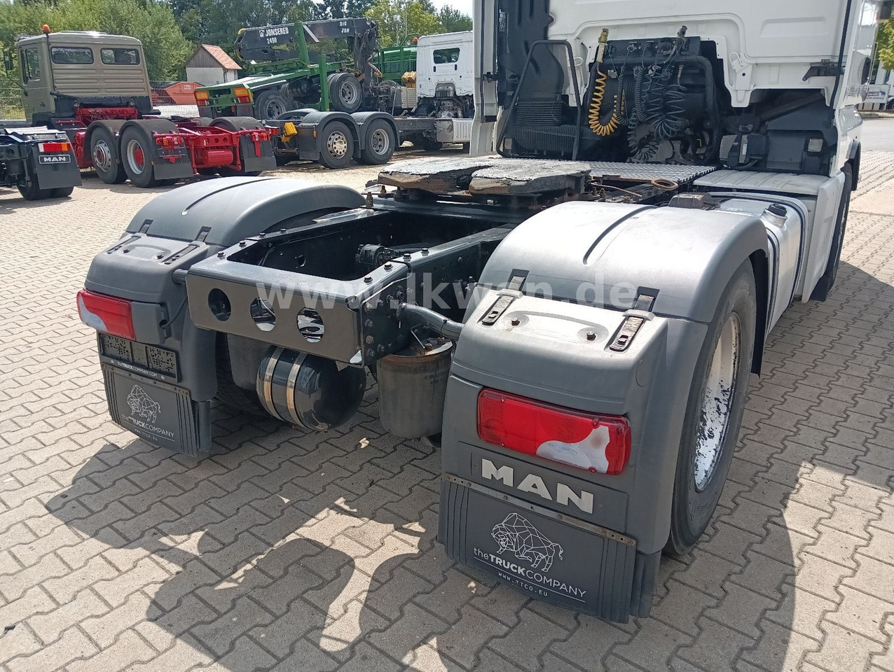 Tegljač MAN TGX 18:440 FLT XLX 2xTank Klima Spoiler Kühlbox MAN TGX 18:440 FLT XLX 2xTank Klima Spoiler Kühlbox: slika 25 Tegljač MAN TGX 18:440 FLT XLX 2xTank Klima Spoiler Kühlbox MAN TGX 18:440 FLT XLX 2xTank Klima Spoiler Kühlbox: slika 25