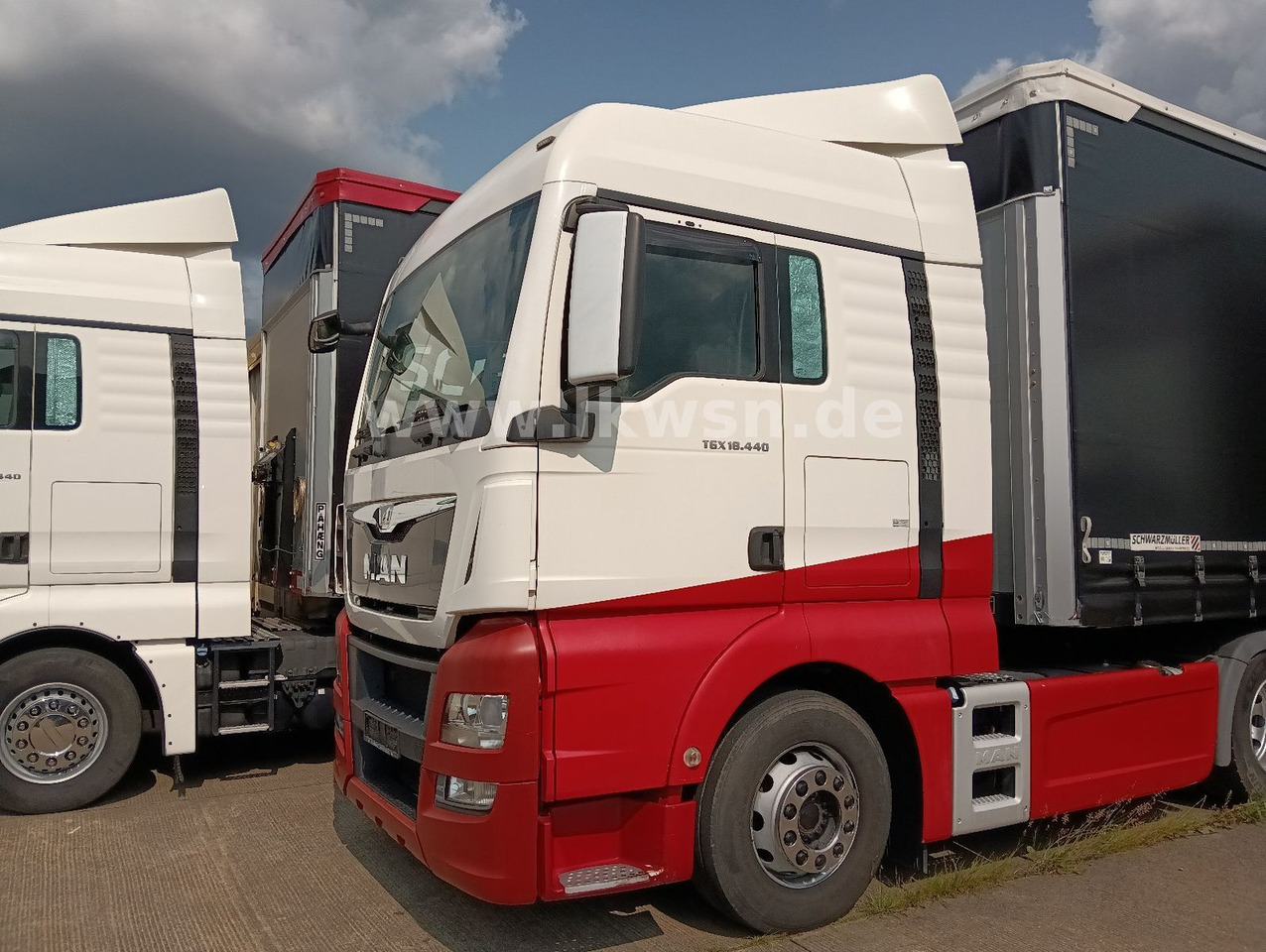 Tegljač MAN TGX 18:440 FLT XLX 2xTank Klima Spoiler Kühlbox MAN TGX 18:440 FLT XLX 2xTank Klima Spoiler Kühlbox: slika 27 Tegljač MAN TGX 18:440 FLT XLX 2xTank Klima Spoiler Kühlbox MAN TGX 18:440 FLT XLX 2xTank Klima Spoiler Kühlbox: slika 27