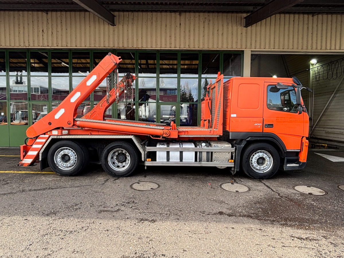 Kamion za utovaranje kontejnera VOLVO FM 400    6x2R: slika 12