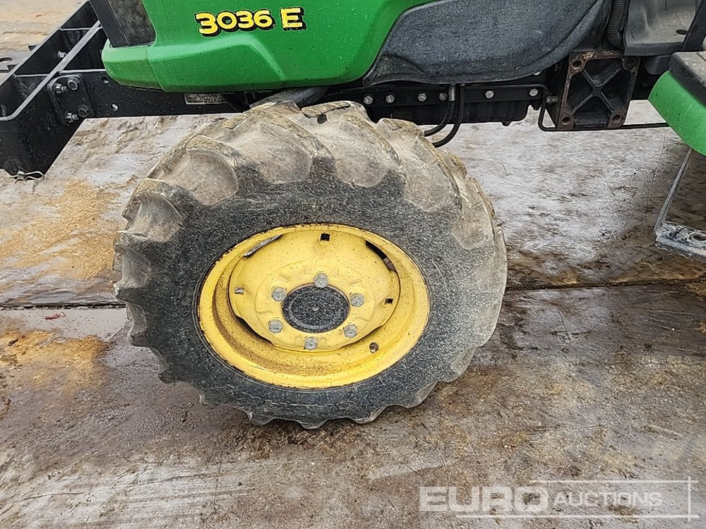 Traktor 2013 John Deere 3036E: slika 10