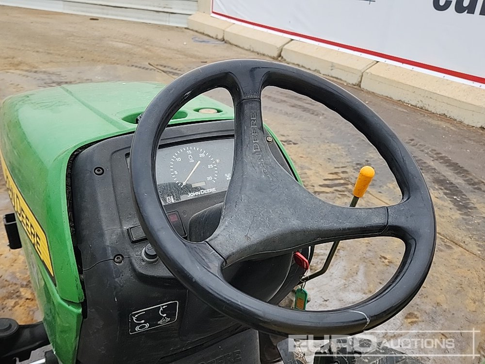 Traktor 2013 John Deere 3036E: slika 19