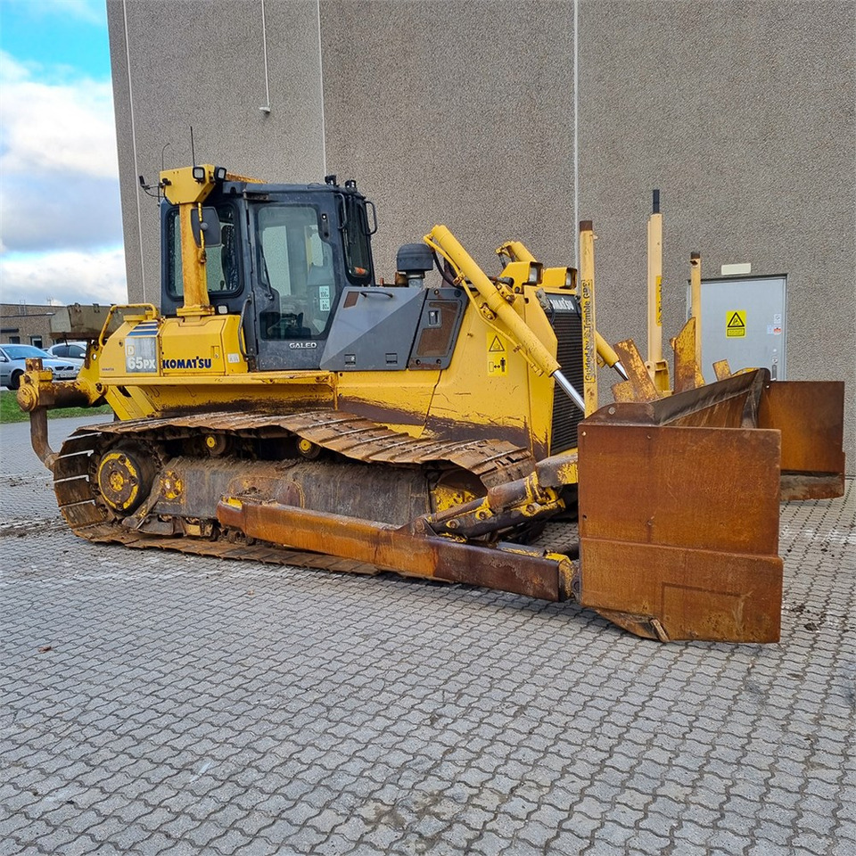 Buldožer Komatsu D65PX-15E0: slika 6