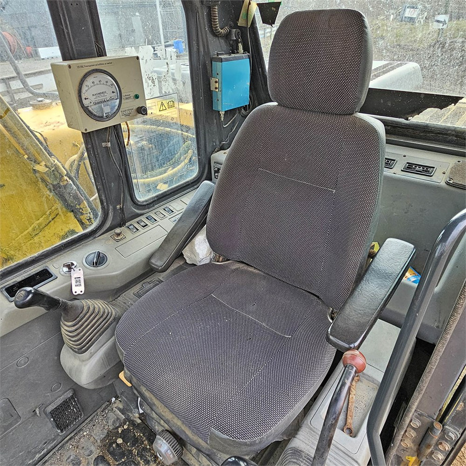 Bager guseničar Komatsu PC130-6K: slika 11