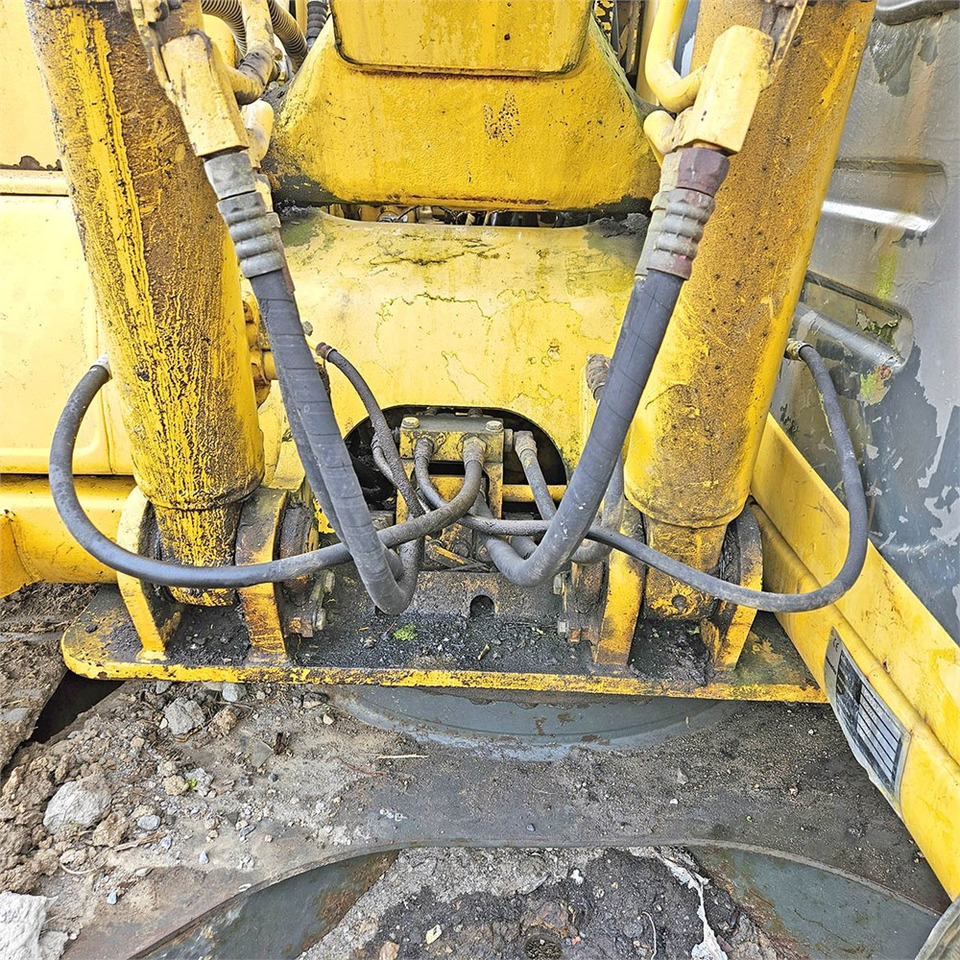 Bager guseničar Komatsu PC130-6K: slika 23